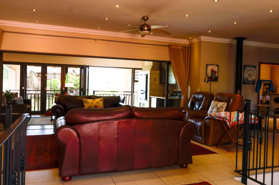 3 Bedroom Property for Sale in Van Der Hoff Park North West